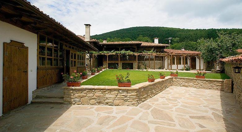 The House With The Vine Guest House Жеравна Екстер'єр фото